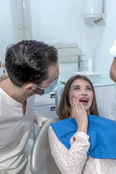 Best Urgent Dental Care  in Roslyn Estates, NY